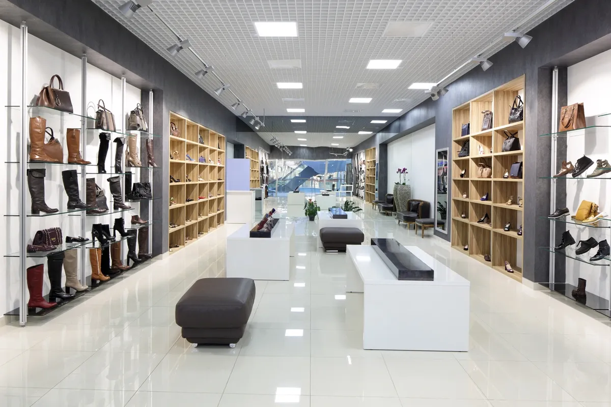 comm5_shoes-store
