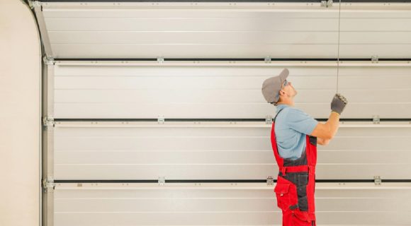 Garage-Door-Maintenance-01-0503180010 Garage-Door-Maintenance-01-0503180010