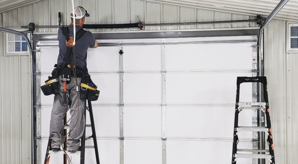 garage-door-repair-e1630931235655 garage-door-repair-e1630931235655
